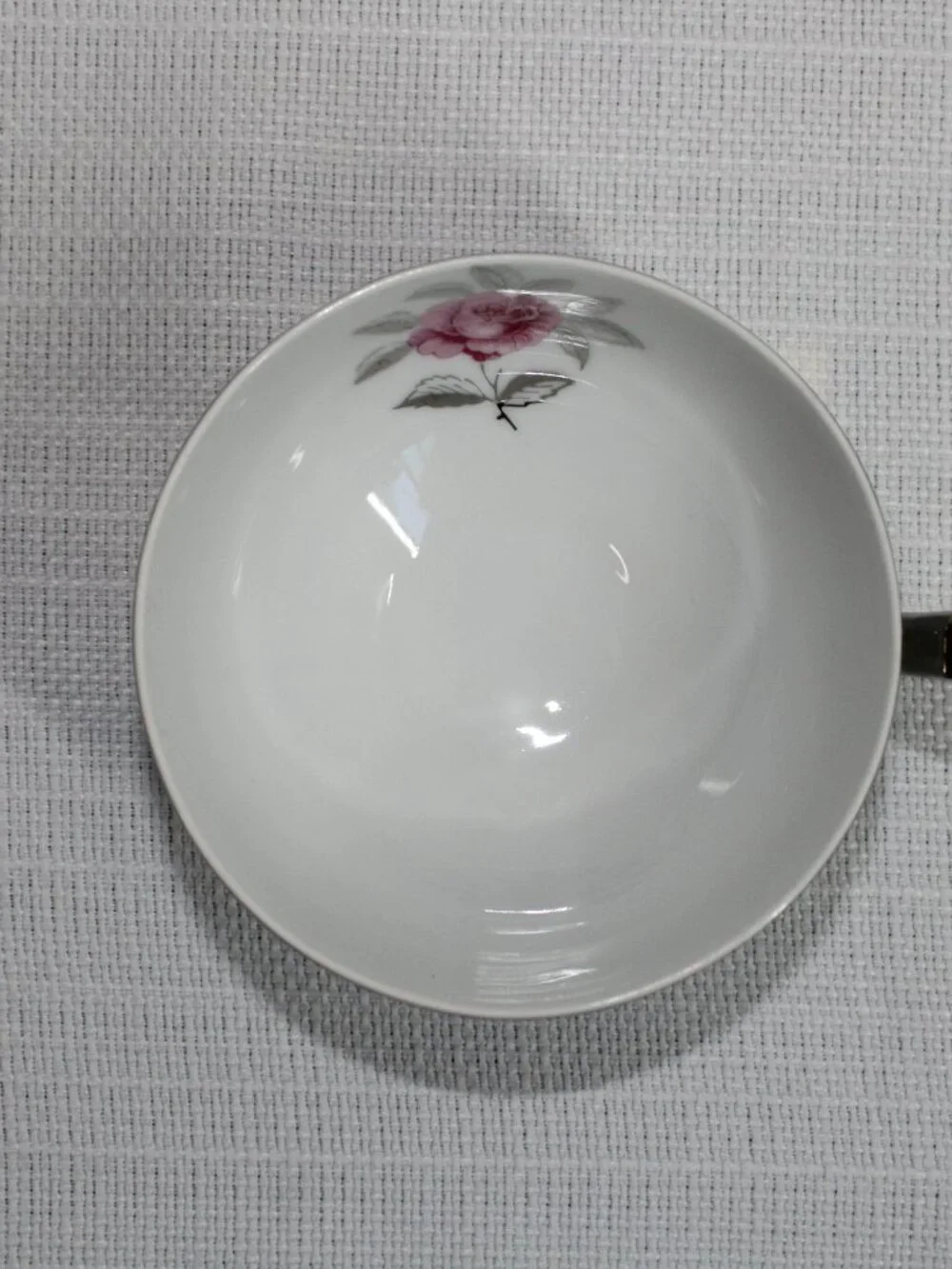 Seyei 'Bella Maria' Gray/White/Silver/Floral Set of (2) Teacups & Saucers